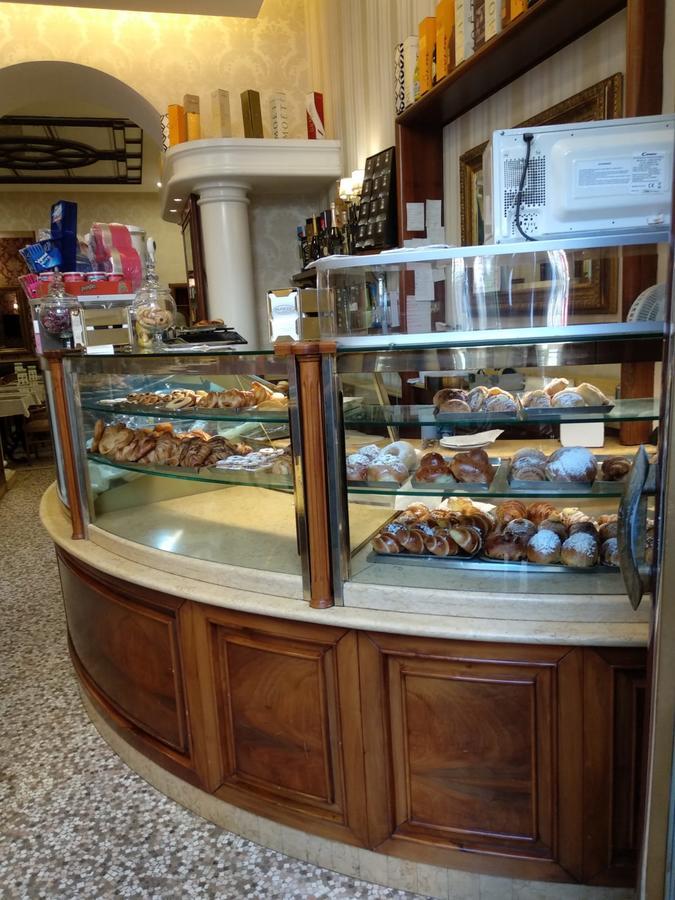 Suite Napoletana Неаполь Экстерьер фото